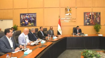وزير الإسكان: ضغط الأعمال بمشروعات «حياة كريمة» في الأقصر والفيوم وكفر الشيخ