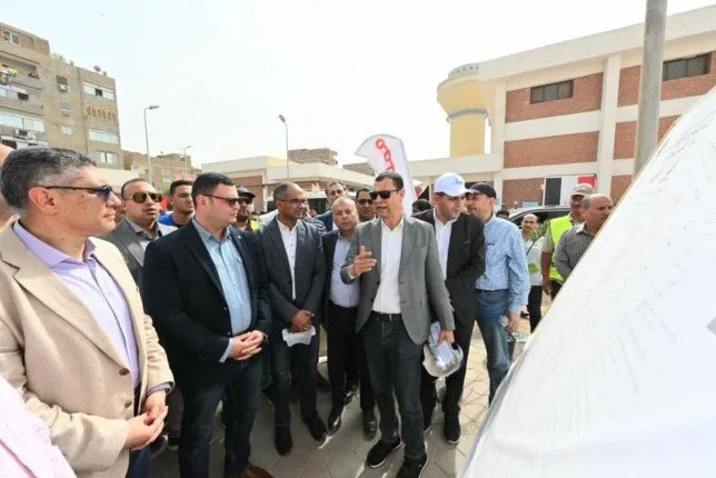وزير الإسكان والمحافظ يتفقدان محطة معالجة مياه منشأة القناطر وزير الإسكان والمحافظ يتفقدان محطة معالجة مياه منشأة القناطر