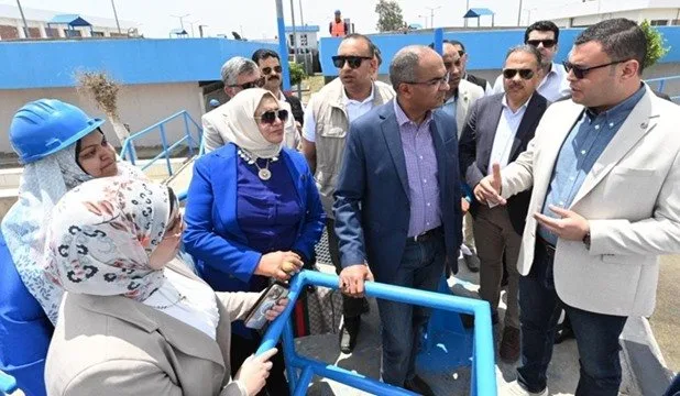وزير الإسكان ومحافظ الشرقية يراقبان تقدم أعمال مشاريع مياه الشرب والصرف الصحي. وزير الإسكان ومحافظ الشرقية يراقبان تقدم أعمال مشاريع مياه الشرب والصرف الصحي.