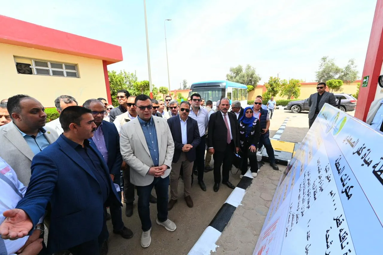 وزير الإسكان ومحافظ الشرقية يستكملان جولتهما بزيارة محطة معالجة مياه الشرب في “كفر الصعيدي بمدينة منيا القمح” وزير الإسكان ومحافظ الشرقية يستكملان جولتهما بزيارة محطة معالجة مياه الشرب في “كفر الصعيدي بمدينة منيا القمح”
