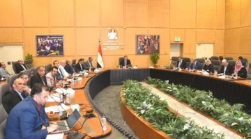 وزير الإسكان يتابع مشروعات المبادرة الرئاسية “حياة كريمة” بمحافظات الأقصر والفيوم وكفر الشيخ