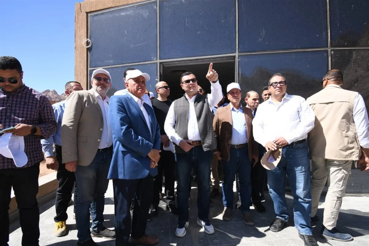 وزير الإسكان يتفقد المنتجع الجبلي بموقع “التجلى الأعظم” بسانت كاترين