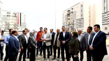 وزير الإسكان يتفقد مشروع "الإسكان الحر" بمدينة السويس الجديدة