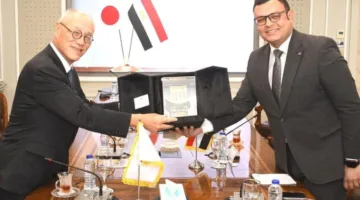 وزير الإسكان يتناول مع السفير الياباني في القاهرة آليات تعزيز التعاون المشترك.