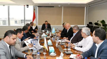 وزير الإسكان يراقب مشروعات الخدمات في أسوان والقليوبية