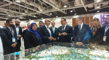 وزير الإسكان يصل إلى مسقط للمشاركة في افتتاح معرض ومؤتمر عُمان العقاري وأسبوع التصميم والبناء في نسخته العشرين