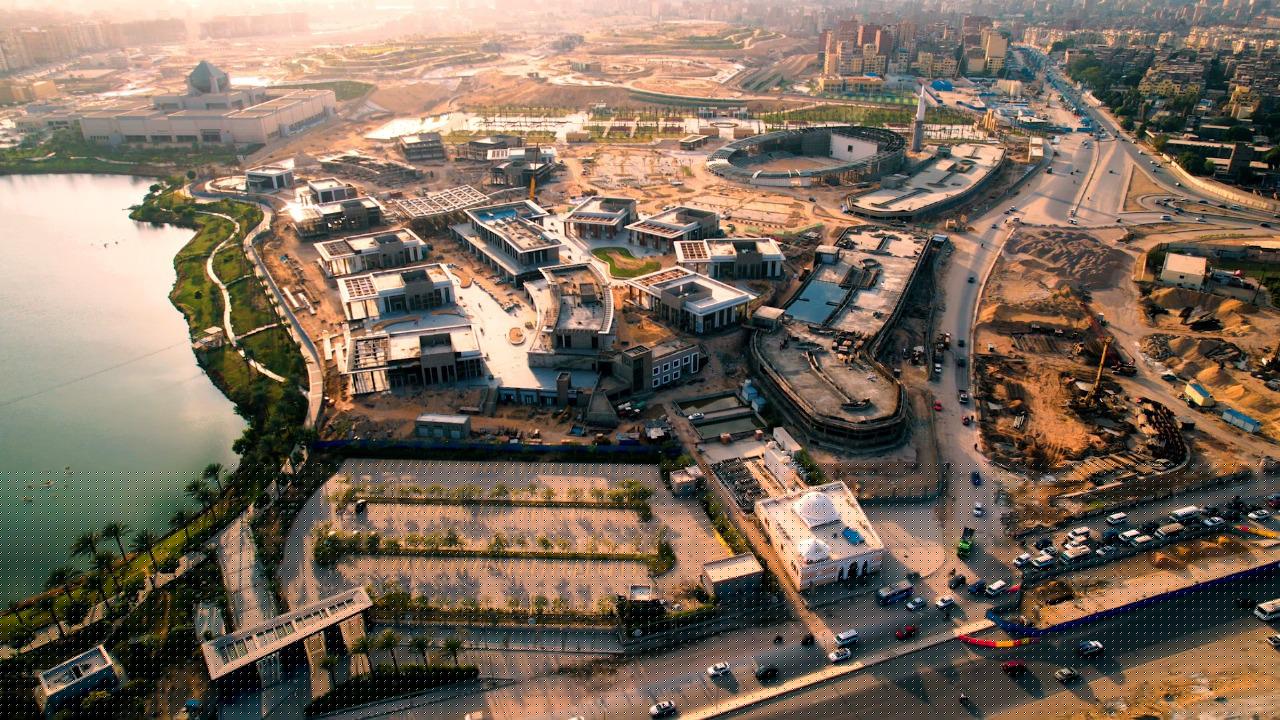 وزير الإسكان يعقد اجتماعا لمتابعة الموقف التنفيذي لـ”حدائق تلال الفسطاط”