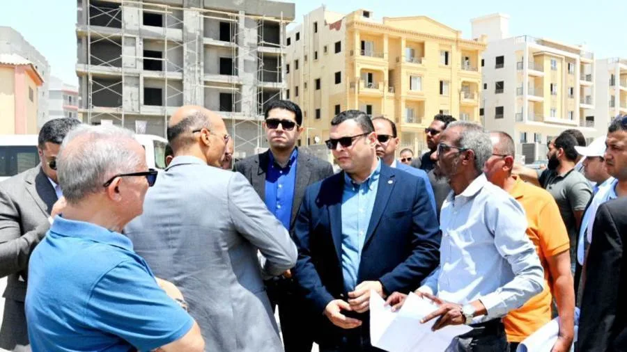 وزير الإسكان يقوم بجولة تفقدية في المحاور والطرق الرئيسية بالعاصمة الإدارية وقاهرة الجديدة وزير الإسكان يقوم بجولة تفقدية في المحاور والطرق الرئيسية بالعاصمة الإدارية وقاهرة الجديدة