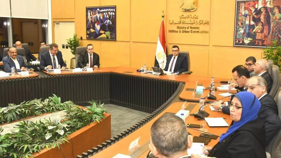 وزير الإسكان يلتقي مجلس إدارة غرفة صناعة التطوير العقاري باتحاد الصناعات