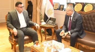 وزير الإسكان يناقش مع محافظ جنوب سيناء تسريع تنفيذ مشاريع الإسكان ومشروع التجلي الأعظم