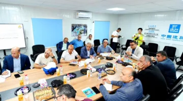 وزير الإسكان ينطلق في جولة تفقدية بمدينة العلمين الجديدة بدءًا من مشروع أبراج الداون تاون