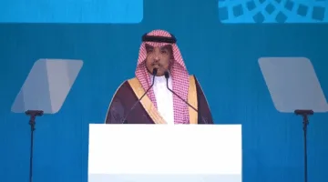 وزير الإعلام: المملكة تُظهِر من خلال الحج قدرتها على تقديم تجربة عالمية في التنظيم والارتقاء بالخدمة.