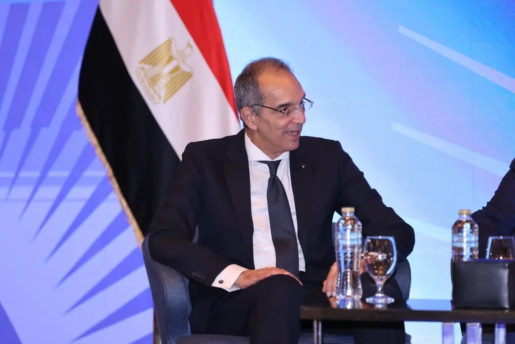 وزير الاتصالات: نهدف إلى تصنيع 9 ملايين جهاز هاتف محمول بحلول عام 2025 وزير الاتصالات: نهدف إلى تصنيع 9 ملايين جهاز هاتف محمول بحلول عام 2025
