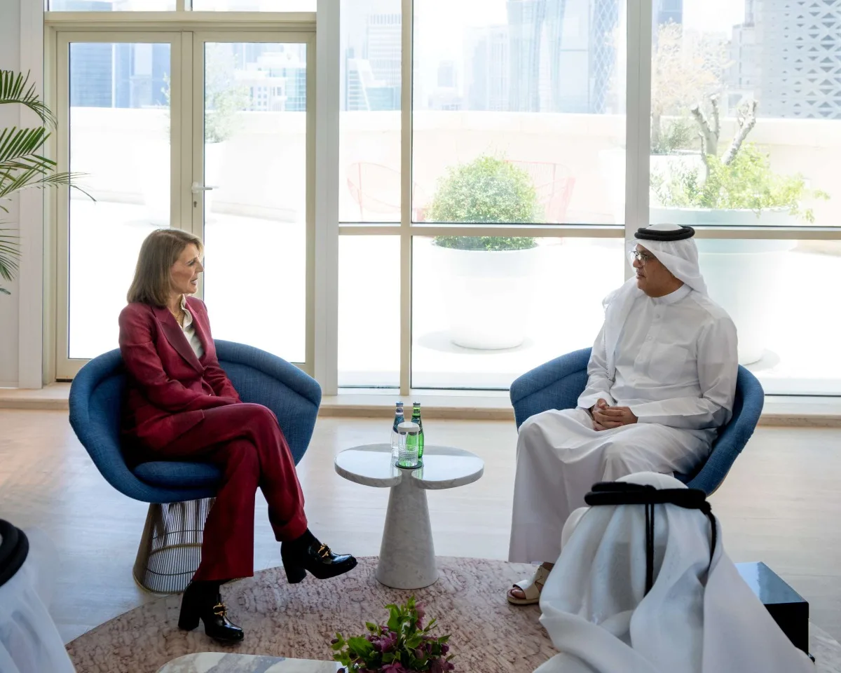 وزير الاتصالات يلتقي برئيس ومدير الاستثمار في شركة ألفابت وجوجل