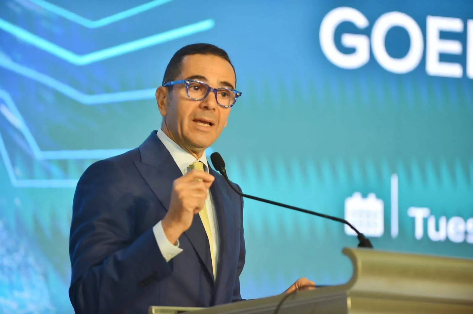 وزير الاستثمار: استثمار 553 مليار دولار في تحديث البنية التحتية لمصر على مدى 10 سنوات وزير الاستثمار: استثمار 553 مليار دولار في تحديث البنية التحتية لمصر على مدى 10 سنوات