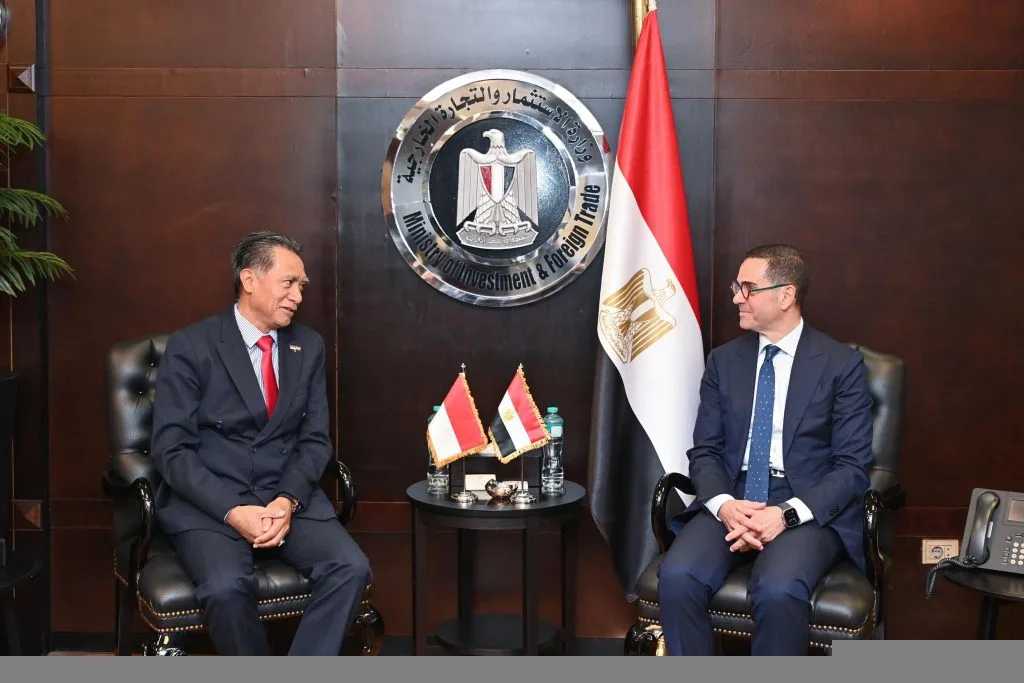وزير الاستثمار: تنظيم منتدى تجاري مع الشركات الإندونيسية الرائدة هذا الشهر وزير الاستثمار: تنظيم منتدى تجاري مع الشركات الإندونيسية الرائدة هذا الشهر