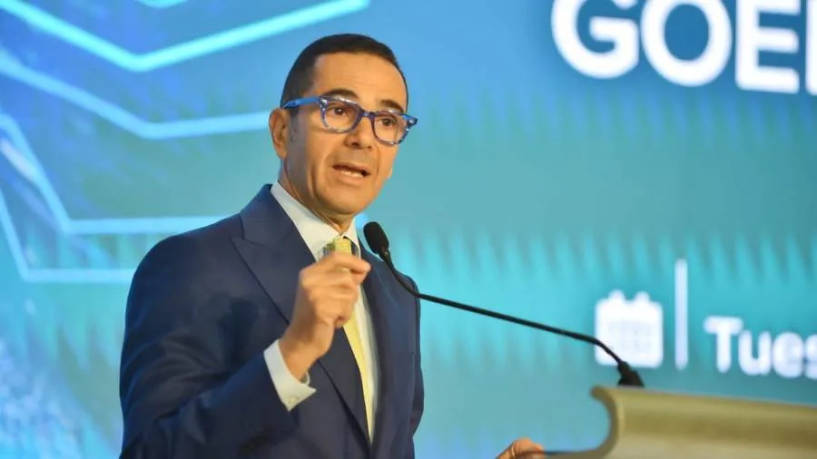 وزير الاستثمار والتجارة الخارجية يجري زيارة إلى ألمانيا وزير الاستثمار والتجارة الخارجية يجري زيارة إلى ألمانيا