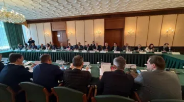 وزير الاستثمار ووزير الصناعة الروسيان يترأسان اجتماعات اللجنة المشتركة
