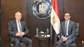 وزير الاستثمار يجتمع مع رئيس البرلمان البيلاروسي: توافق على تعزيز العلاقات التجارية والصناعية بين البلدين