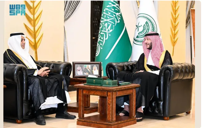 وزير الاستثمار يستعرض إمكانيات تطوير جدة مع هيئة التنمية وزير الاستثمار يستعرض إمكانيات تطوير جدة مع هيئة التنمية
