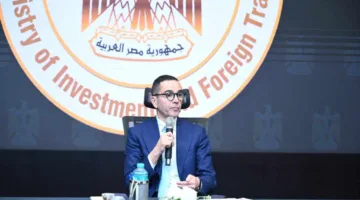 وزير الاستثمار يناقش مستجدات مشروع رأس الحكمة مع شركة “مدن القابضة” الإماراتية