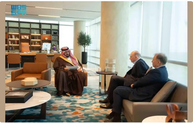وزير الاقتصاد والتخطيط يلتقي برئيس مجلس إدارة مجموعة إتش إس بي سي وزير الاقتصاد والتخطيط يلتقي برئيس مجلس إدارة مجموعة إتش إس بي سي