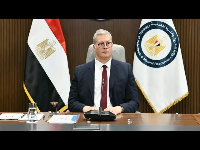 وزير البترول: إبرام 12 اتفاقية بإجمالي استثمارات تصل إلى 631 مليون دولار وزير البترول: إبرام 12 اتفاقية بإجمالي استثمارات تصل إلى 631 مليون دولار