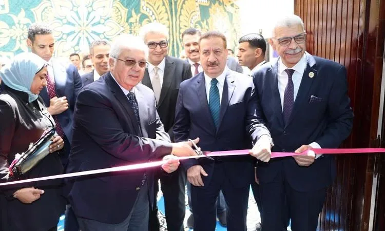 وزير التعليم العالي ومحافظ المنوفية يطلقان مركز الاختبارات الرقمية