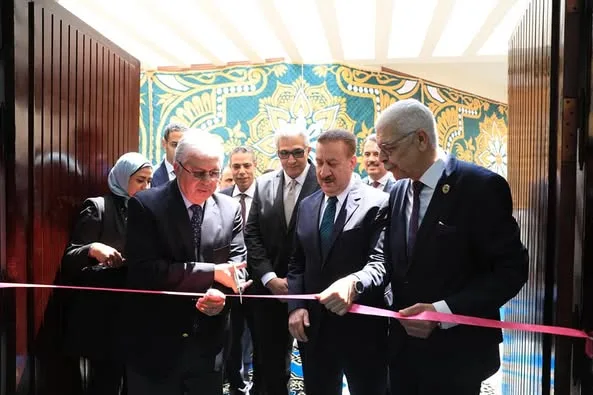 وزير التعليم العالي يدشن مركز الامتحانات الإلكترونية في كلية الحقوق بجامعة المنوفية وزير التعليم العالي يدشن مركز الامتحانات الإلكترونية في كلية الحقوق بجامعة المنوفية