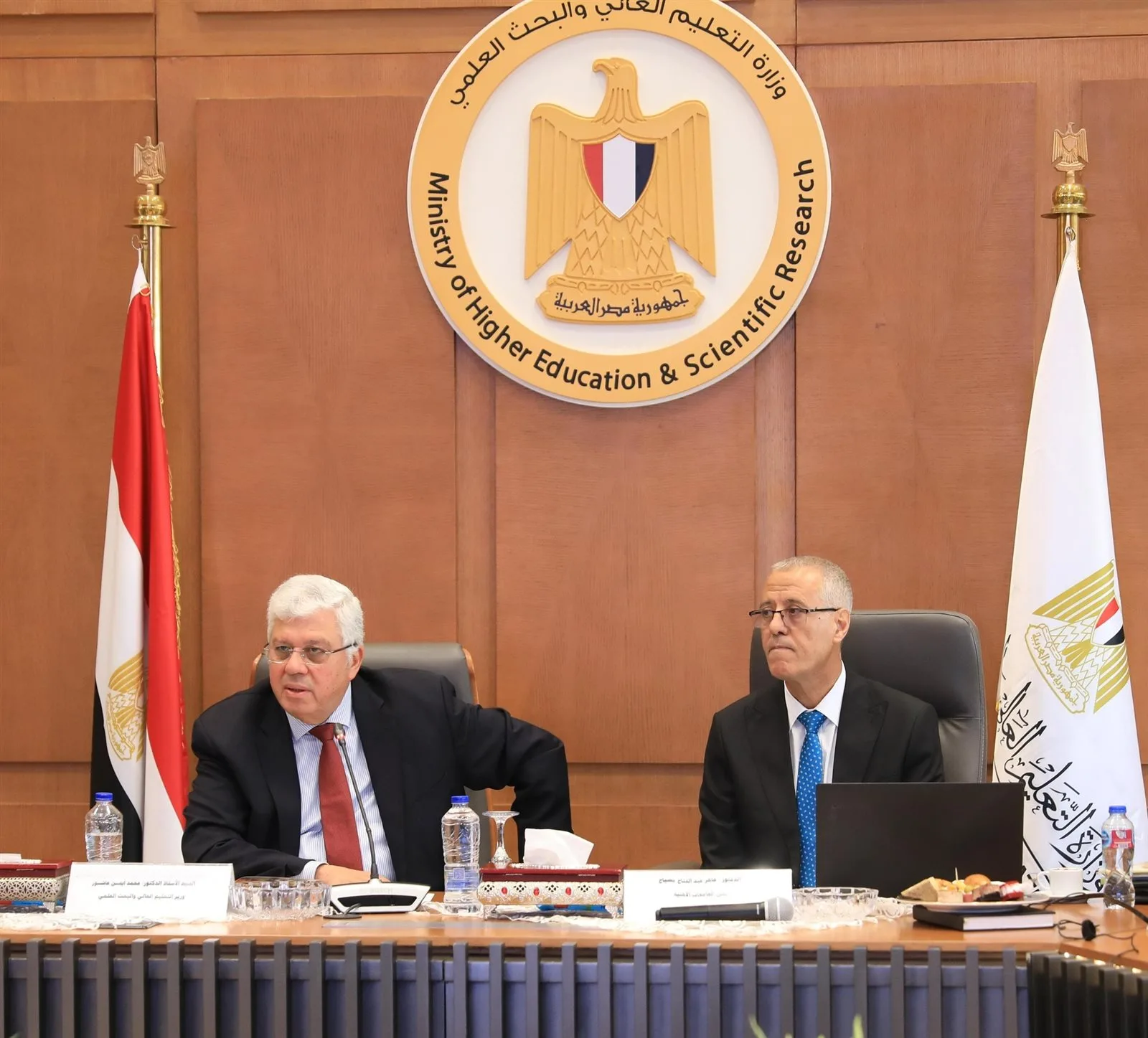 وزير التعليم العالي يقود اجتماع مجلس الجامعات الخاصة في مقر الوزارة بالعاصمة الإدارية. وزير التعليم العالي يقود اجتماع مجلس الجامعات الخاصة في مقر الوزارة بالعاصمة الإدارية.