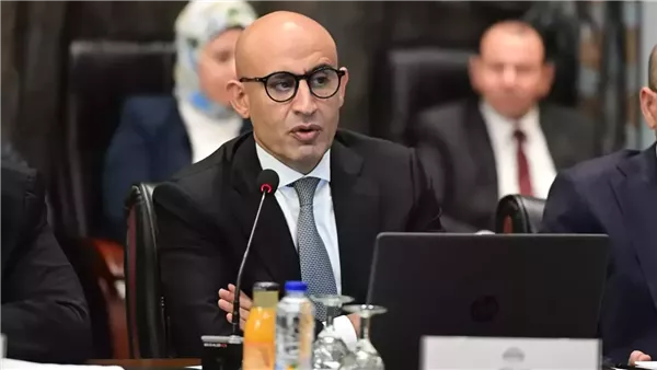 وزير التعليم يوجه بصرف مستحقات معلمي الحصة ويعلن مواعيد امتحانات 2026