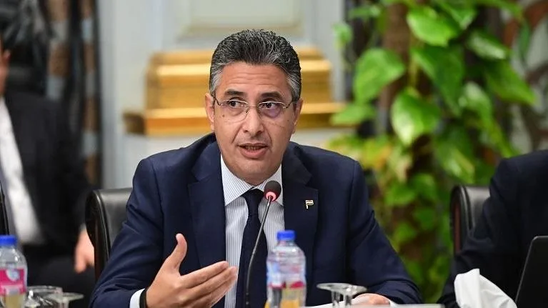 وزير التموين: وضع برنامج لفحص جميع محطات المواد البترولية