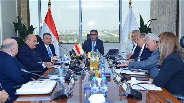وزير التموين يشدد على تعزيز إنتاج الزيوت وتحقيق الاستقرار في السوق المحلي