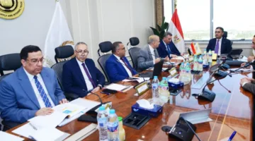 وزير التموين يلتقي برئيس شركة مطاحن ومخابز شمال القاهرة لمتابعة خطة التحسين وزيادة كفاءة العمل