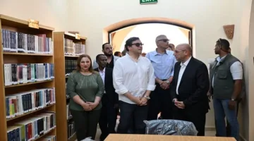 وزير الثقافة ومحافظ أسوان يطلقان قصر ثقافة أبو سمبل الجديد