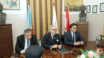 وزير الثقافة يبرم اتفاقية تعاون مع اتحاد كتاب مصر لتعزيز الحركة الثقافية واكتشاف المواهب.