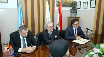 وزير الثقافة يبرم اتفاقية تعاون مع النقابة العامة لاتحاد كتاب مصر لاكتشاف المواهب الأدبية