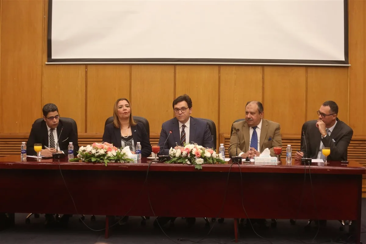 وزير الثقافة يجتمع بمجلس أكاديمية الفنون ويستعرض مشروع قرار بفتح باب الترشح لمنصب رئيس الأكاديمية