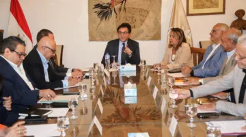 وزير الثقافة يعرض الخطة المزمع تنفيذها خلال احتفالات 30 يونيو