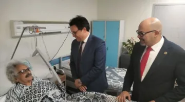 بعد توجيهات الرئيس السيسي.. وزارة الصحة تُعلن شفاء الروائي صنع الله إبراهيم وخروجه من معهد ناصر