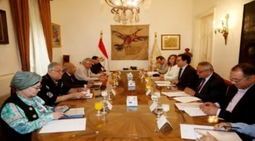 وزير الثقافة يلتقي بلجنة اختيار الرئيس الجديد لأكاديمية الفنون