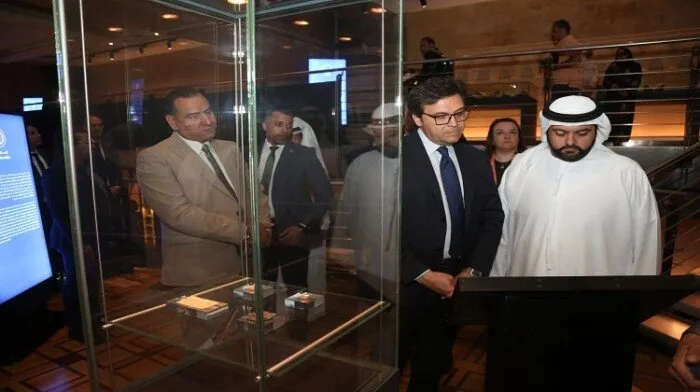 وزير الثقافة يناقش مع ولي عهد الفجيرة سبل تعزيز التعاون الثقافي وحماية التراث وزير الثقافة يناقش مع ولي عهد الفجيرة سبل تعزيز التعاون الثقافي وحماية التراث