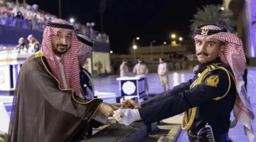 وزير الحرس الوطني يشرف على حفل تخرج الدورة الـ 36 لتأهيل الضباط الجامعيين والدفعة الـ 41 من كلية الملك خالد العسكرية.