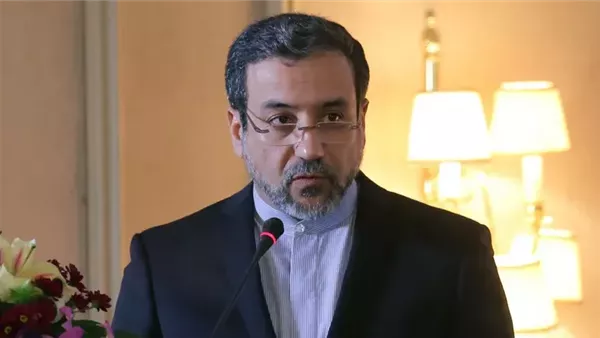 وزير الخارجية الإيراني: نمتلك الإمكانية لتطوير سلاح نووي، لكننا لا نرغب في ذلك. وزير الخارجية الإيراني: نمتلك الإمكانية لتطوير سلاح نووي، لكننا لا نرغب في ذلك.