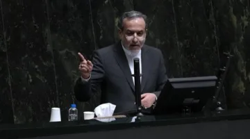 وزير الخارجية الإيراني يطالب بزيادة الدور الأوروبي في المحادثات مع واشنطن