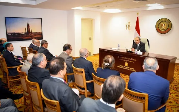 وزير الخارجية: تعزيز جهود البعثات المصرية لدعم الاستثمار والسياحة وزير الخارجية: تعزيز جهود البعثات المصرية لدعم الاستثمار والسياحة