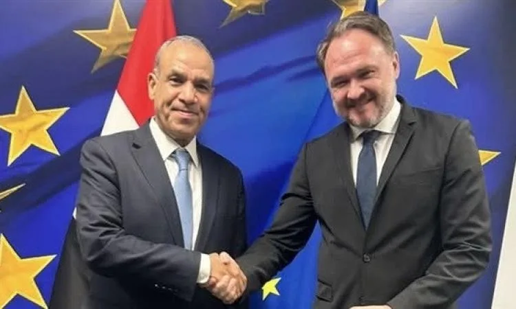 وزير الخارجية والهجرة يجتمع مع المفوض الأوروبي للطاقة والإسكان وزير الخارجية والهجرة يجتمع مع المفوض الأوروبي للطاقة والإسكان