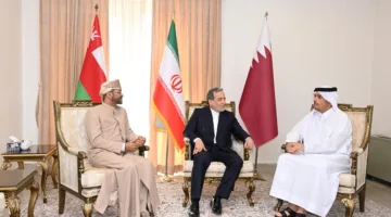 وزير الخارجية ونظيره الإيراني يناقشان آخر تطورات المفاوضات بين إيران والولايات المتحدة