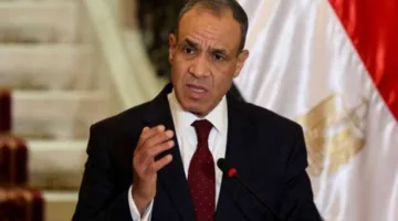 وزير الخارجية ي reaffirm دعمه الثابت لوحدة الدولة اليمنية ومؤسساتها واستقلالها وسلامتها الإقليمية.