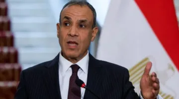 وزير الخارجية ي reiterates التزام مصر التام بتعزيز السلام والاستقرار.